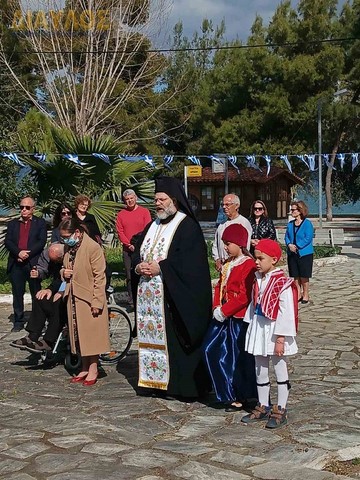ΝΕΟΣ ΠΥΡΓΟΣ: Κατάθεση στεφάνων στο Μνημείο Ηρώων